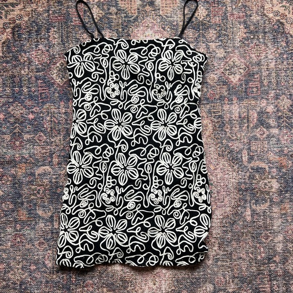 Vici Dresses & Skirts - VICI Black and White Floral Mini Dress